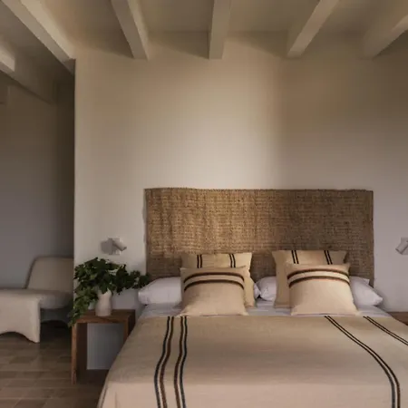 Rural Sant Ignasi מלון 4*